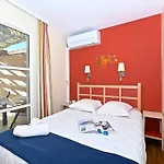 Appartement Village Cap Esterel - L'esquinade-110 By Interhome