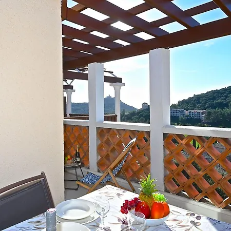 Apartamento Village Cap Esterel - L'esquinade-110 By Interhome *