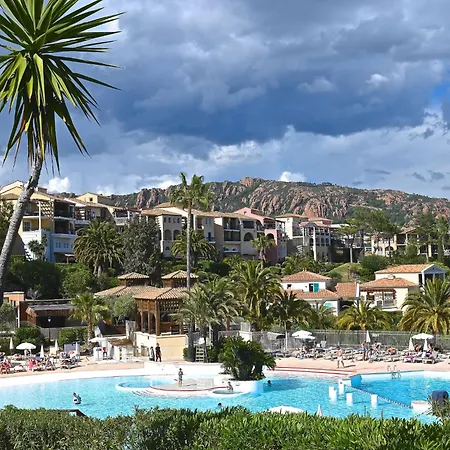 Apartamento Village Cap Esterel - L'esquinade-110 By Interhome