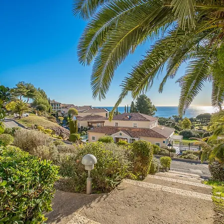 Apartamento Village Cap Esterel - L'esquinade-110 By Interhome *